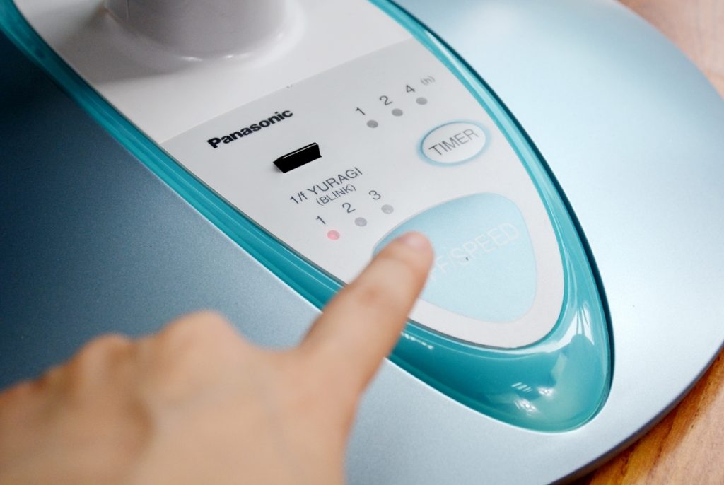 Quạt lửng Panasonic F-307KHS (Màu bạc và xanh) - Trương Gia Phát -