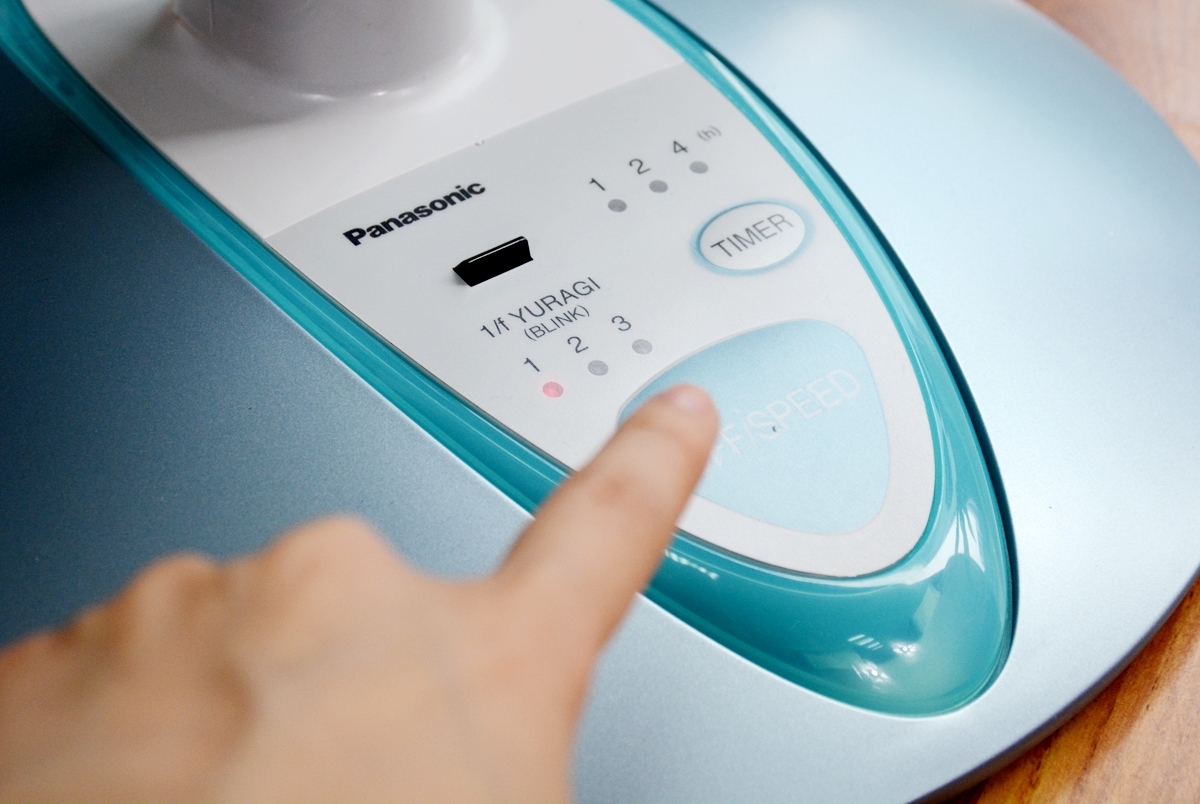 Quạt lửng Panasonic F-307KHS (Màu bạc và xanh) - Trương Gia Phát -